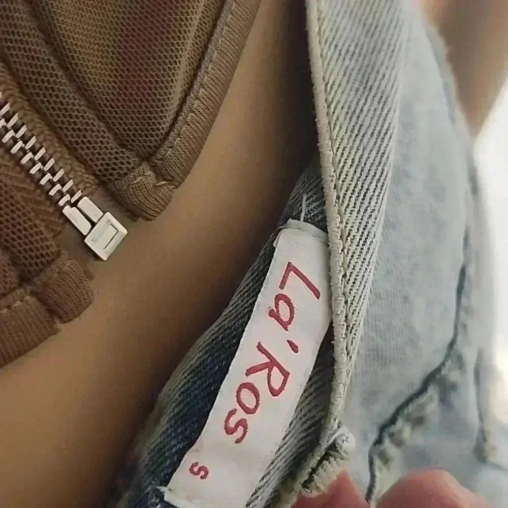 Shorts   - Picture 6 of 7
